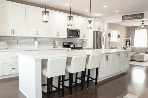 Modern kitchen with Built Tough White Shaker Wall Cabinet Featuring Two Doors And Super Smooth Soft Close Drawers.