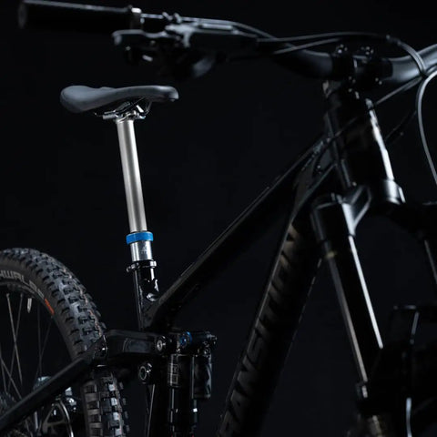Loam Dropper Post Gen 2 Black Internal Routing MTB Seatpost With 25mm Adjustable Travel in 5mm Increments on a bike