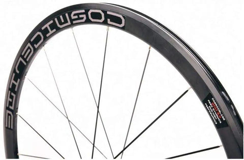 Close-up of 700C Carbon Rear Wheel For Road Bikes With Quick Release Hub 130mm 21H Fits 8 9 10 11 Speed Cassette CV Brake