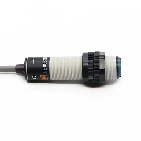 ER18-DS30C1 Photoelectric Sensor E3f Electric Switch Heavy Duty Industrial Optoelectronic Detector side view on white background.