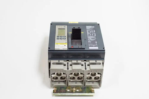 Dead Simple 600 Volt Heavy Duty Molded Case Circuit Breaker Delivering 1200 Amp Capacity For Class 612 Panelboards showing front view with control panel and terminals.