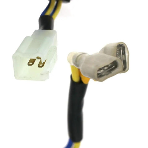 Heavy Duty Automatic Voltage Regulator And Rectifier For Single Phase Generators 3500 Watt connector close-up with wires