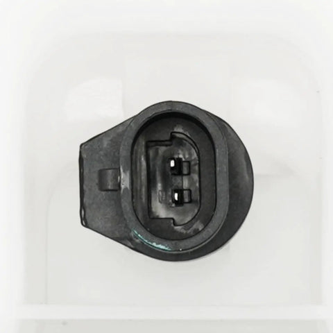 Close-up of Brake Master Cylinder Assembly Replacement For Chevy Silverado 1500 2500 HD GMC Sierra 1500 2500 HD connector port