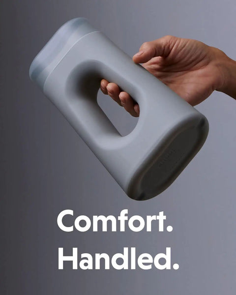 Quiet No Splash Female Urinal For Women That Lets You Pee Standing Up Spill Proof Discreet Urination Device in hand