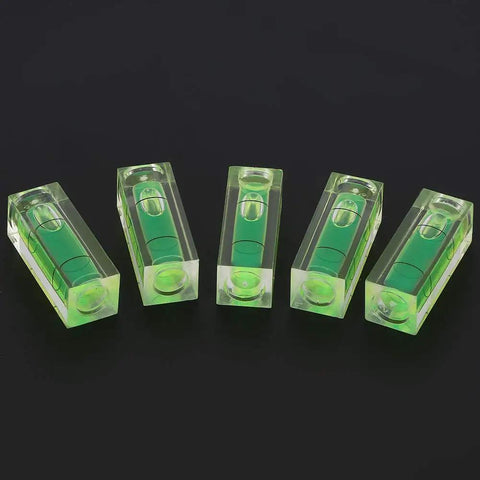 Ycauty 5PCS Small Bubble Level 15*15*40MM Mini Square Spirit Level Picture, transparent acrylic levels with green liquid.
