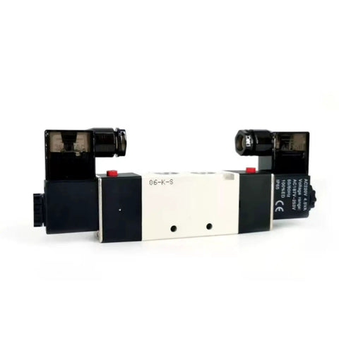 Dual Solenoid Valve 5/2 Way Pneumatic 24V DC 1/2 Inch PT Thread Internal Pilot 5 Port 2 Position Memory Function front view