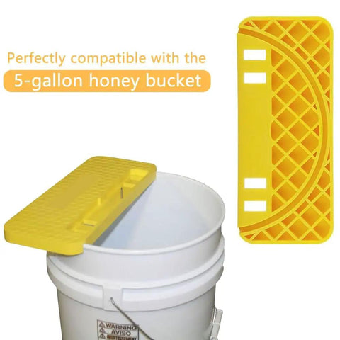 All In One Honey Extractor Kit And Harvest Gear For Easy Harvesting With 5 Gallon Bucket and yellow lid