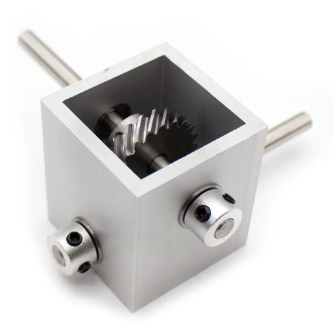 iDili 90-degree right-angle gearbox with 1:2 worm gear, aluminum housing and 6mm shafts (front view)