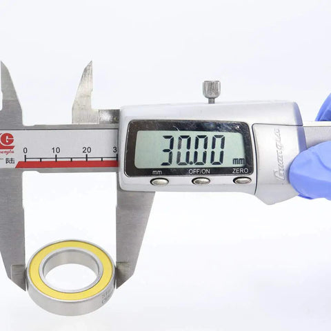 Caliper measuring 30mm diameter of Stainless Ceramic Hybrid Radial Bearing 18x30x7mm S18307 RS For Bicycle Hub