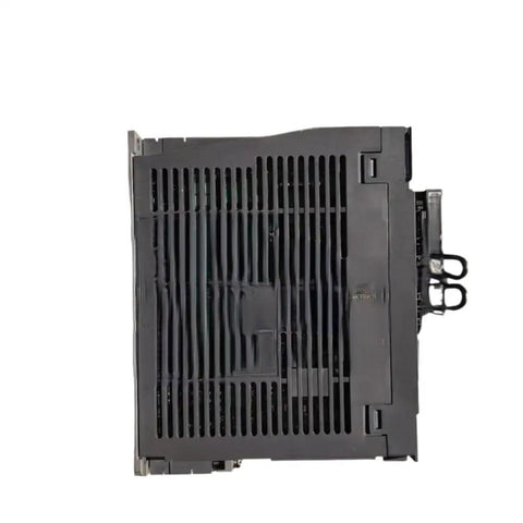 Industrial Servo Drive For Automation Systems Factory Sealed And Ready To Ship Rock Solid Performance Plug And Play Motion Controller For CNC Robotics And Industrial Machinery In Stock With Fast Lead Time Durable Easy Setup black vented side view