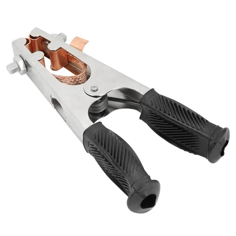 Heavy Duty 500A Ground Clamp Copper Welding Earth Clip With Electroplated Wear Resistance For Manual Welder That Handles Heavy Current Flow And Delivers Top Tier Performance During Your Next Big Project, close-up view with rubber grips.