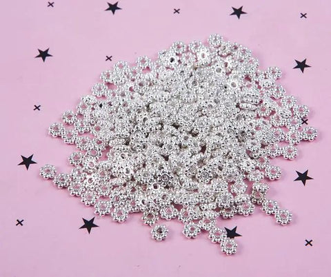 4mm Mini Metal Daisy Spacer Beads Bulk 600Pcs Silver And Gold For DIY Bracelets And Necklaces Jewelry Making Craft Supplies 1.5mm Hole