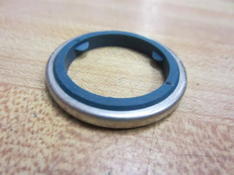 Dang Solid 316 Stainless Steel Retainer Liquidtight Sealing Gasket For Size Three Quarter Conduit Runs shown from a side angle.