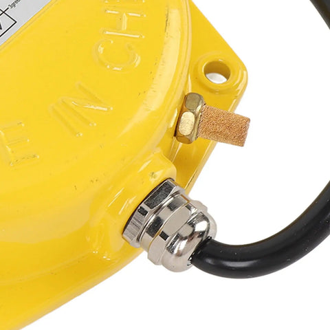 Thin Film Level Meter In Stainless Steel For Industrial Powder And Granule Vibration Detection Built Tough For Cement Silos And Storage Facilities Erosion Resistant Blockage Switch For Harsh Environments close-up of yellow housing and cable gland