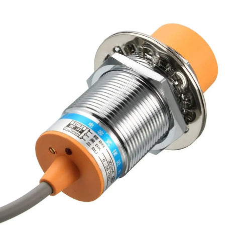 Capacitance Proximity Sensor Switch NPN NO DC 6-36V 300mA 3-Wire 25mm Detect Distance showing metal thread and plastic tip