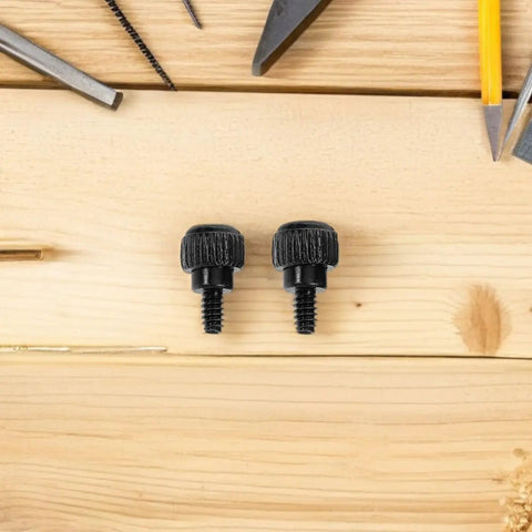 100 Pack Black Carbon Steel Thumb Screws For PC Cases With Anti Loosening Design Tool Free Side Panel Locking Fasteners close-up on black screws.