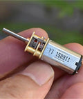 Heavy Duty Mini DC Gear Motor With Full Metal Gearbox 3V-6V 50RPM Slow Spin Gear Reduction 1:240 D Shaft in hand