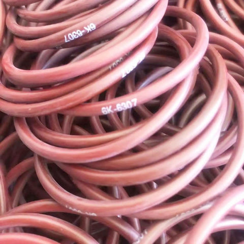 Close-up of O-rings from Heavy Duty Pro Grade O Ring Seal Kit For Hydraulic Systems With 570 Piece Set And 32 O Ring Sizes NBR And Silicone