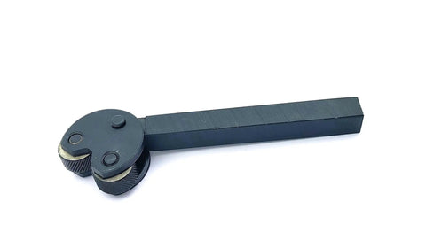 Half Inch Shank Knurling Tool For Lathe Machines With Self Adjust Pivot Head, Hardened Alloy Steel Knurls For Diamond Pattern, Dual Or Single Wheel Sets, Scissor Clamp Type, CNC And Manual Use, Ideal For Machinists, Hobbyists And Model Makers