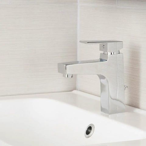 Single Handle Modern Bathroom Faucet In Polished Chrome With Brass Body And Zinc Alloy Handle, No-Fuss 1 Hole Mount