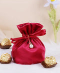 Plush Gift Bags 20 Pack For Candy Packaging And Party Supplies with drawstring closures, red fabric, pearls, chocolates
