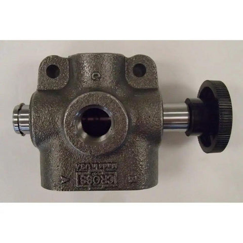 Two Way Hydraulic Single Selector Valve for Heavy Duty Performance, Handles Up To 2500 PSI, 20 GPM Flow, 1/2 Inch Work Ports