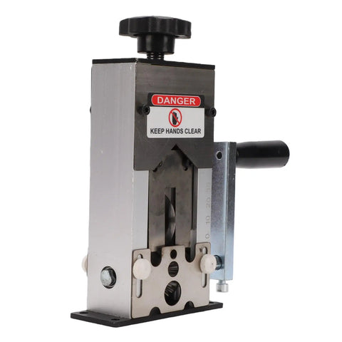 Top Rated Qudinip Electric Wire Stripping Machine For Copper And Aluminum Cables showing fixed steel frame and hand crank.