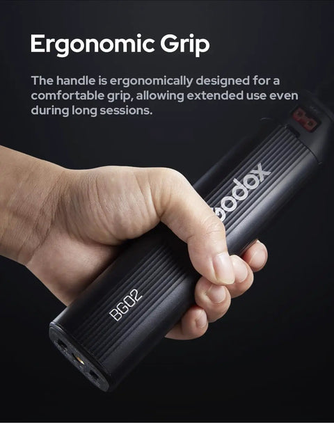 Ergonomic grip of BG02 Battery Grip 14.4V 6600mAh D Tap USB C For AD200 Pro II And ML LED Light in hand