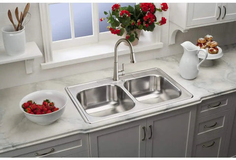 Single Hole Deck Mount Kitchen Faucet With Pull Down Sprayer And Forward Only Lever Chrome ADA Compliant Lead Free Certification NSF ANSI 61 372