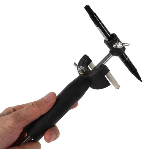 Auto Scratch Repair Tool Kit For Wheel Arches And Sheet Metal, ergonomic plastic and iron build, hand-held marker