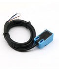 Metal Detection Sensor Proximity Switch For Metal Inspection SN04 N SN04 N2 SN04 P SN04 P2 SN04 D1 D2 Y1 Y2 NPN PNP NC NO close-up with cable