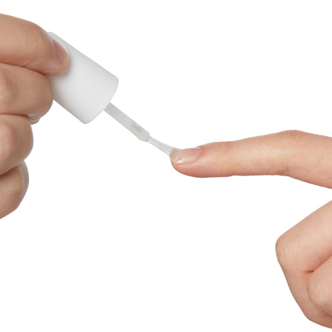 Applying Brush On Nail Glue For Press On Nails 5G, Fast Drying, Strong Hold Bond For Repairs to fingernail