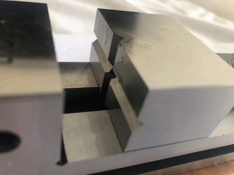Precision Toolmakers Vise Grinder With Dead On Center Flat Tongs For Surface Grinding Milling And Edm Rig tight two inch jaw width close-up of jaws