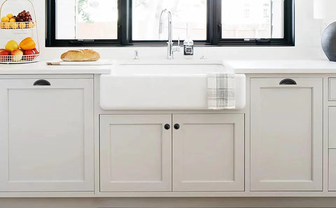 Matte black cabinet drawer pulls on white kitchen cabinets with farmhouse sink, showing 10 Pack Matte Black Cabinet Drawer Pulls 3.3 Inch Length Zinc Alloy Cup Pulls For Kitchen Hardware 2.5 Inch Center To Center Screws 0.7 To 1.4 Inch Thick Cabinets Includes 8-32 x 1 Inch And 1.5 Inch Screws installation
