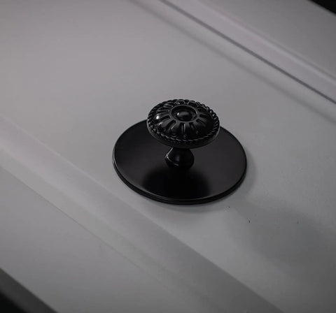 Four Pack Matt Black Kitchen Cabinet Knobs 1.25 Inch Round Zinc Drawer Knobs With Victorian Floral Pattern For Farmhouse And Vintage Dresser