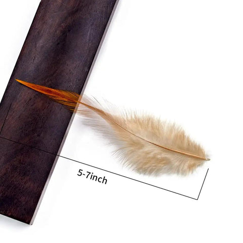 Single natural tone rooster feather, 5 to 7 inches, from 200 Pieces 5 To 7 Inch Nature Saddle Hackle Rooster Feathers For Crafts collection.