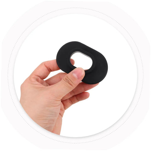 Hand holding soft silicone 2 Pack Lip Guard For Diving Soft Silicone Mouthpiece Cover, lightweight and sting resistant.