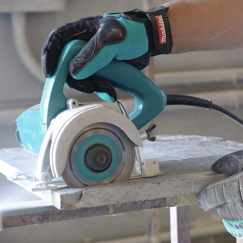Heavy Duty Masonry Saw Delivers Kickass Performance With A Solid 9.6 Amp Motor Engineered To Slice Concrete Brick And Tile Like A Champ Without Killing Your Back On The Daily Grind