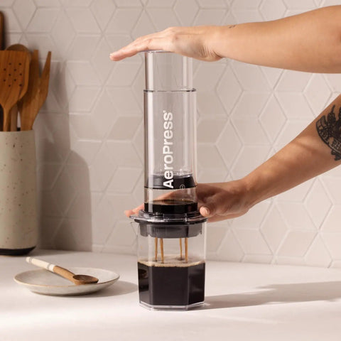 High Performance Flow Control Filter Cap For Manual Coffee Brewers delivers complete brew command while using AeroPress