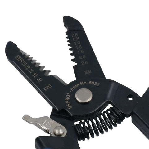 Seven Inch Multifunctional Electrical Wire Strippers And Cutters 22 To 10 Awg With Comfy Soft Grip Handles Precision Steel Blades, close-up of cutting edges.