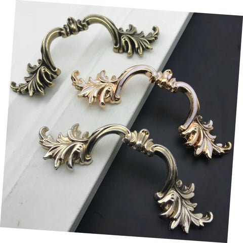 Zinc Alloy Door Handle And Drawer Pulls With 64mm Hole Spacing In European Style Antique Bronze Finish for cabinets