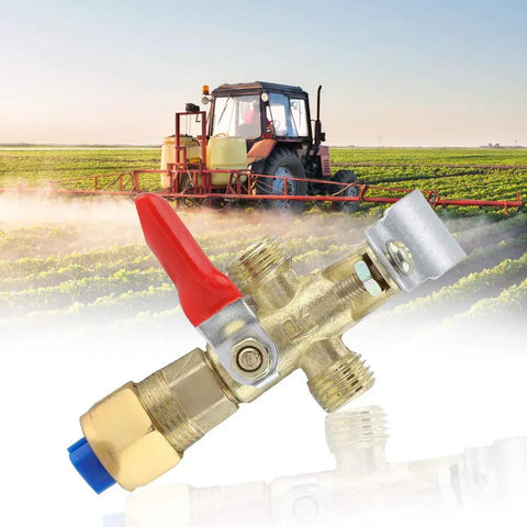 High Pressure Nozzle For Tractors Sprayer With Zinc Alloy Build and Beefy Fan Shaped Sprayer Nozzle in rural agricultural field