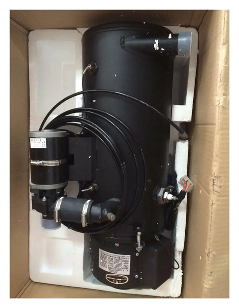 Heavy Duty 24V 30KW Cooling Heater For Trucks Buses And Vans Cng Lng Gas Powered Engine Warmer Remote Controlled in packaging.