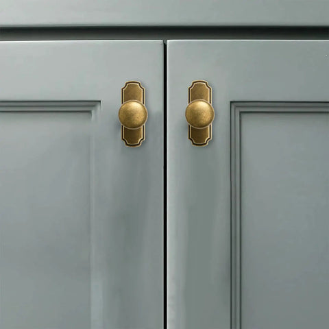 Top Shelf Vintage Aged Antique Brass Cabinet Knobs And Backplates Two Pack With 1.25 Inch Centers For Kitchen Or Bathroom Reno Solid Zinc Alloy Hardware