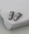 Close-up view of two metal woodruff keys from the 10Pcs Woodruff Key Flywheel Set 3x12x5mm For Yamaha YZ125 YZ250 YZ85 TTR50 TTR110 125 DT