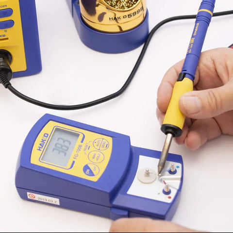FM2027-01 Soldering Iron With Grip And Heatproof Pad for FX951 FX952 FM203 FM204 FM206 Stations, shown with digital display