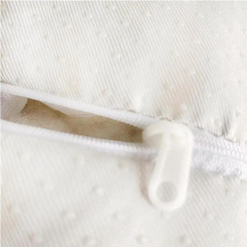 Close-up of zipper on Ultra Cozy Hammock Chair Cushion For Patio And Garden Hanging Basket Egg Chair Thick Nest Back Pillow.