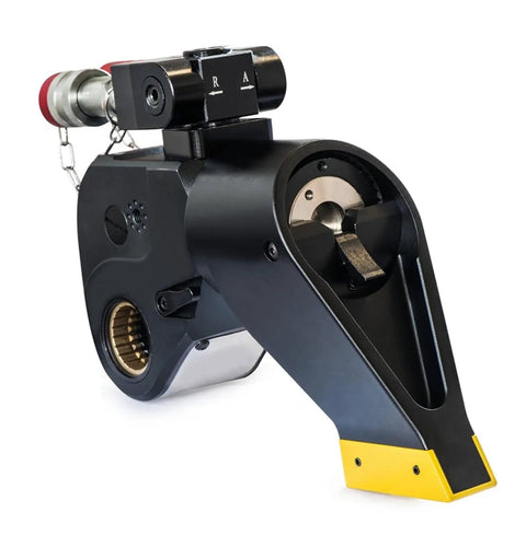 Built Tough Heavy Hitter Hydraulic Torque Wrench 33578 Nm close-up view showing aircraft alloy frame and swivel manifold.