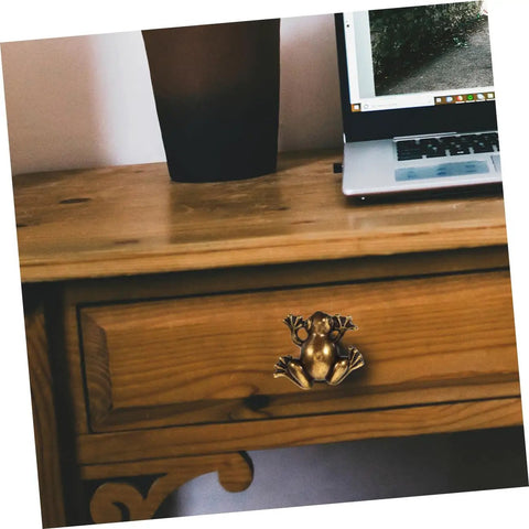 Desk with 4 Pack Retro Frog Shape Pull Handles For Cabinets And Drawers, Dope Vintage Zinc Alloy Animal Knob Hardware installed.