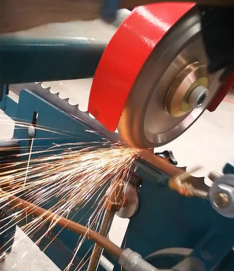 Five Inch CBN Bandsaw Grinding Wheel For Seven Eighths Inch Tooth Spacing Blades Ten And Thirty Degree Tooth Pitch Compatible With Wood Mizer BMS500 Sharpener And Grinder Pro Grade Low Heat Build Up For Cleaner Cuts Silver sharpening blade